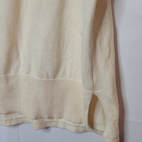 Two by Vince Camuto long sleeve cream sweater sz M - Picture 3 of 7